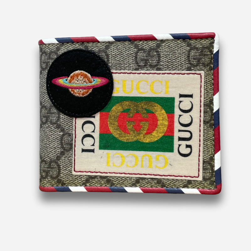 GUCCI COURRIER WALLET MONOGRAM GG SUPREME UFO EMBROIDERED – BROWN