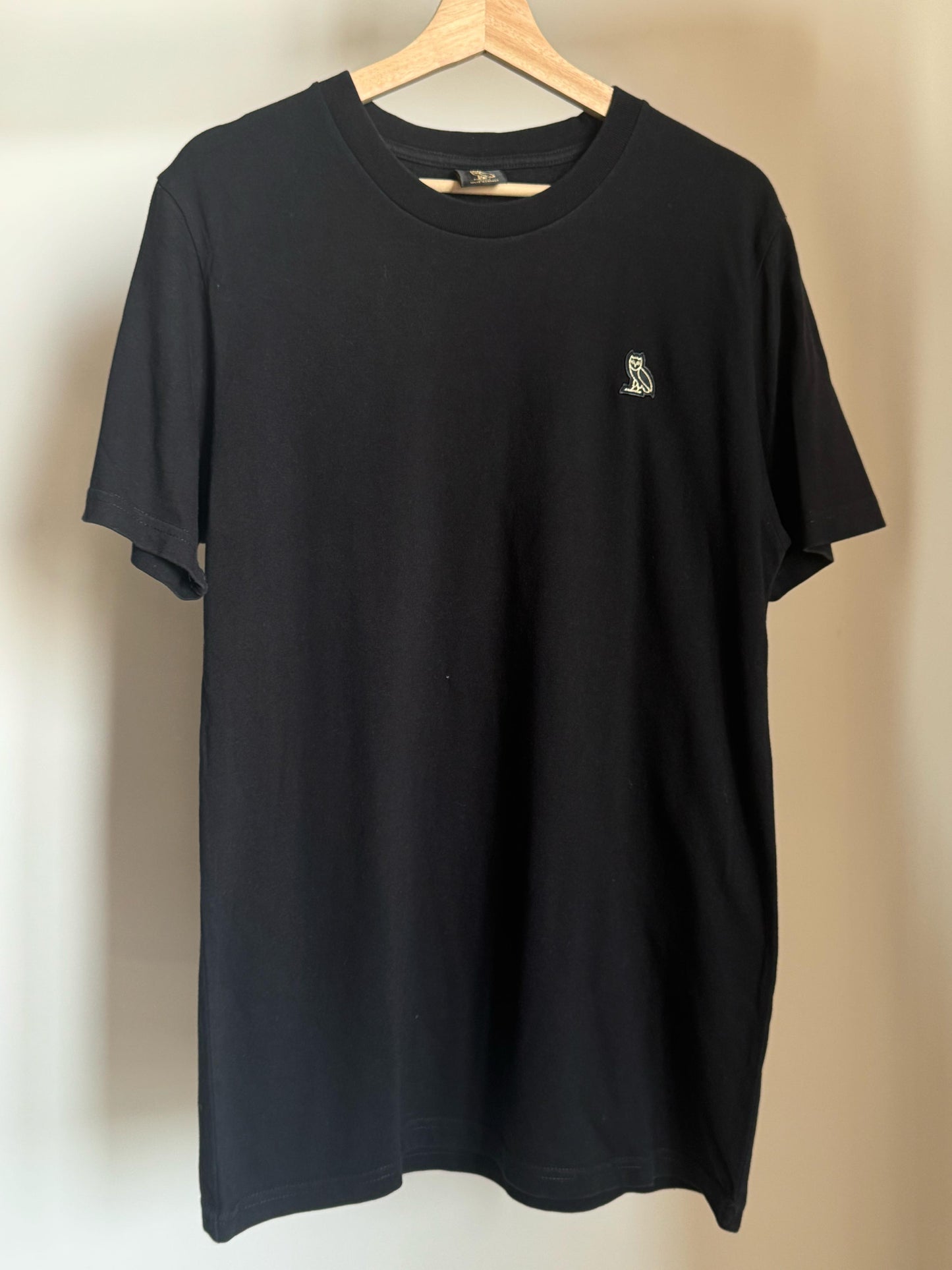 OVO ESSENTIALS T-SHIRT