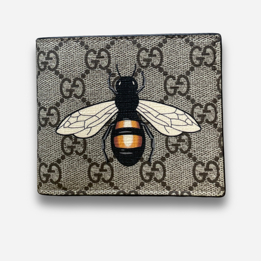 GUCCI BIFOLD WALLET GG SUPREME BEE