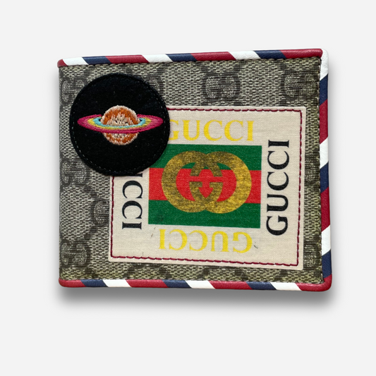GUCCI COURRIER WALLET MONOGRAM GG SUPREME UFO EMBROIDERED – BROWN